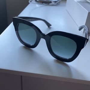 Gucci sunglasses GG0208S black/grey